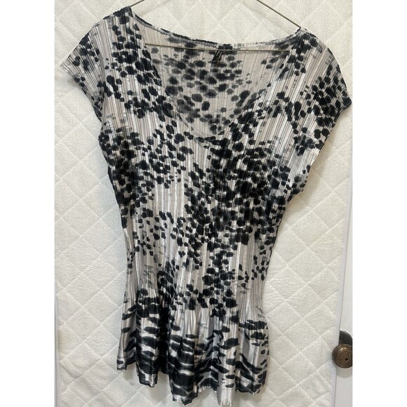 Milano Top Size L Pleated Accordion Stretch Peplum Animal Short Sleeve Women’s - Picture 1 of 5
